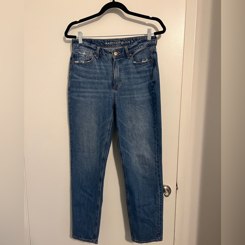 NWOT American Eagle mom jeans